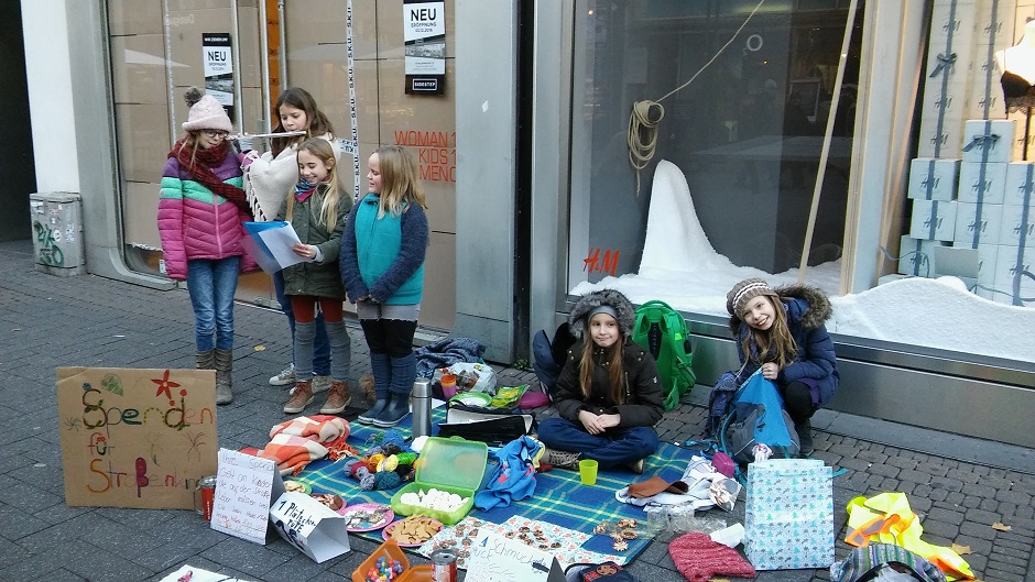 Strassenkind Fur Einen Montessori Gymnasium Koln